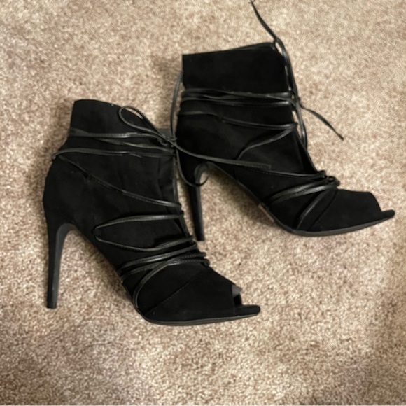 Nordstrom Wild Diva Lace Up Suede Pumps Heels Peep Toe Booties Black Size 8.5 - Picture 3 of 11